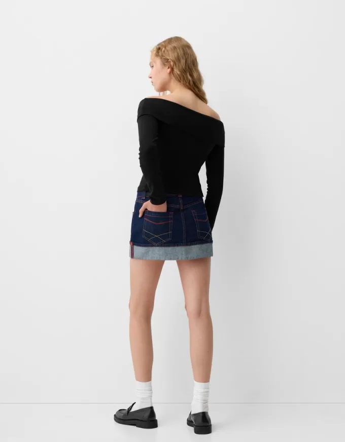 Long sleeve T-shirt with buttons Long sleeve T-shirt with buttons