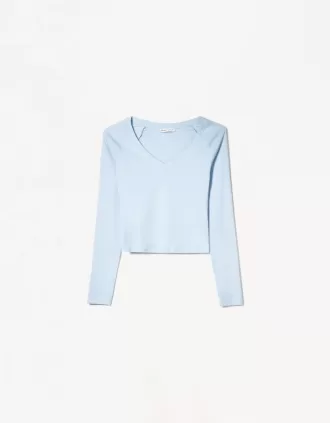 Long sleeve V-neck T-shirt