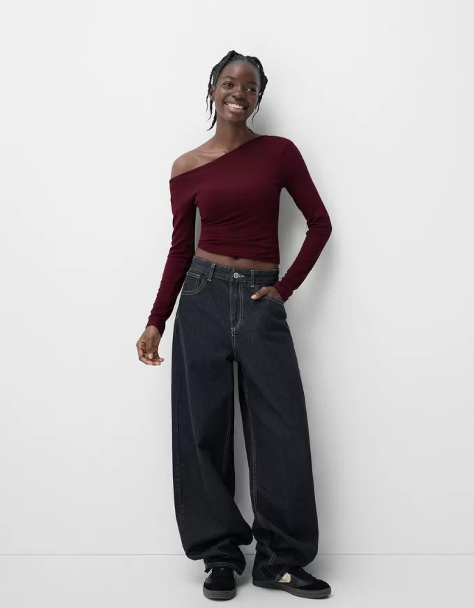 Long sleeve asymmetric T-shirt Long sleeve asymmetric T-shirt