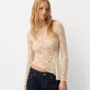 Long sleeve blonde lace top Long sleeve blonde lace top