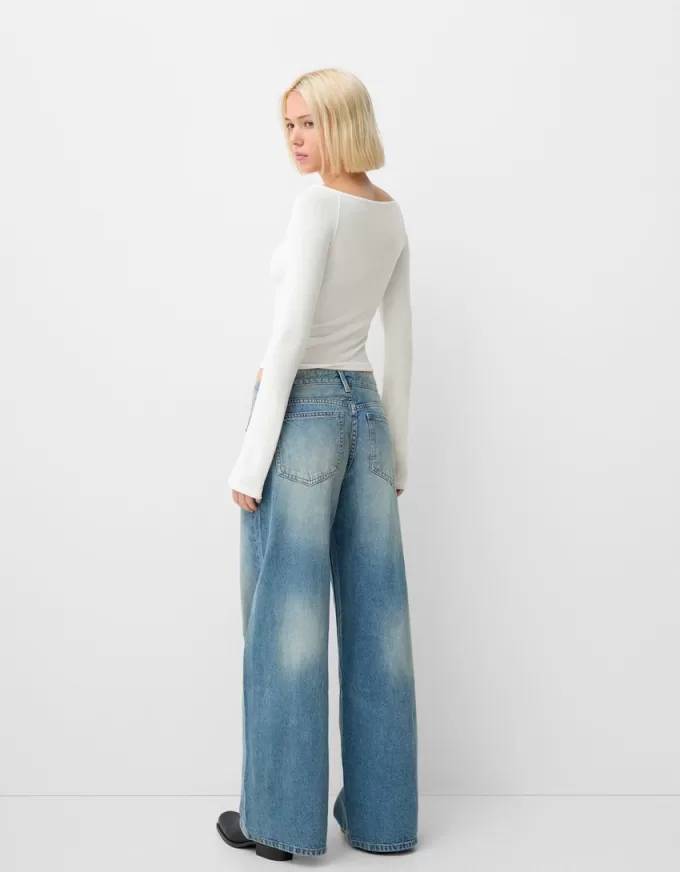 Long sleeve embroidered boat neck T-shirt Long sleeve embroidered boat neck T-shirt