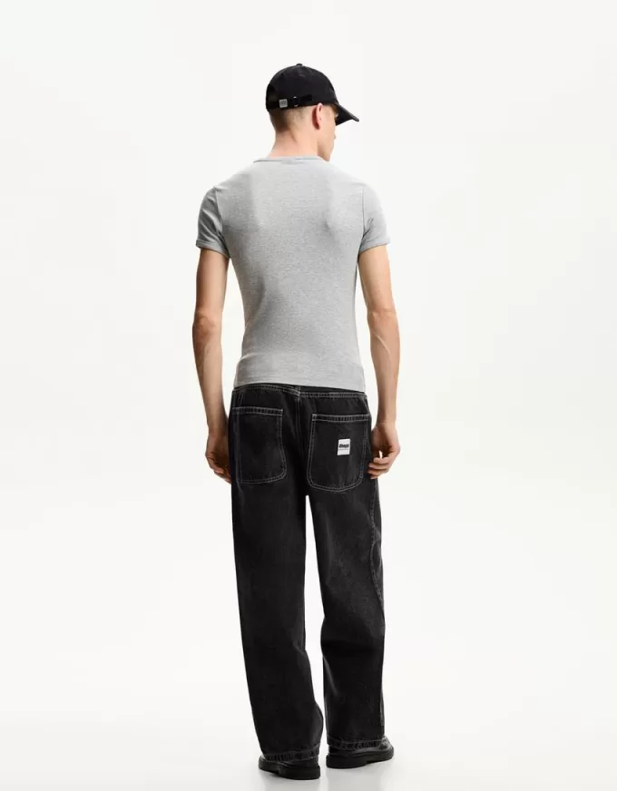 Loose-fit baggy jeans Loose-fit baggy jeans