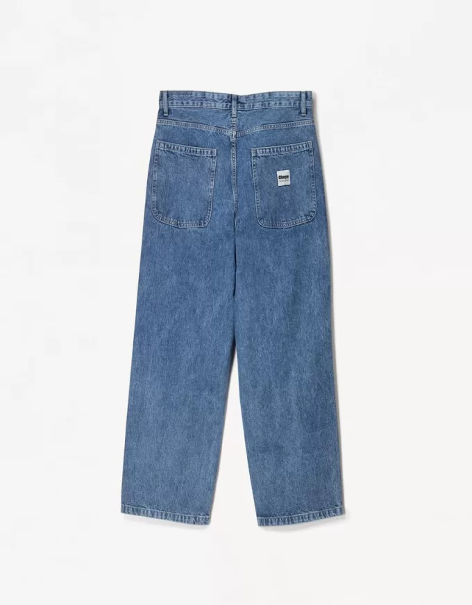 Loose-fit baggy jeans Loose-fit baggy jeans