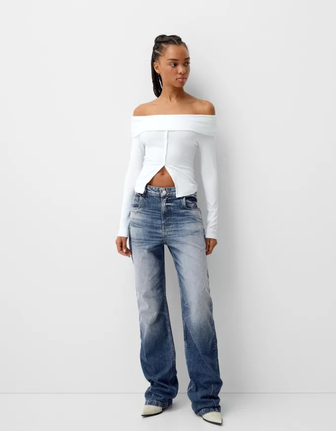 Loose-fit baggy jeans Loose-fit baggy jeans