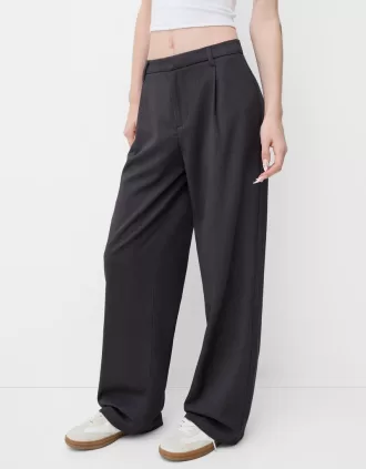 Low-rise baggy pants