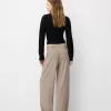 Low-rise baggy pants Low-rise baggy pants