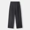 Low-rise baggy pants Low-rise baggy pants