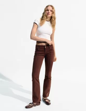 Low-rise bootcut jeans
