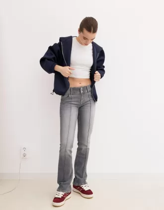 Low-rise bootcut jeans