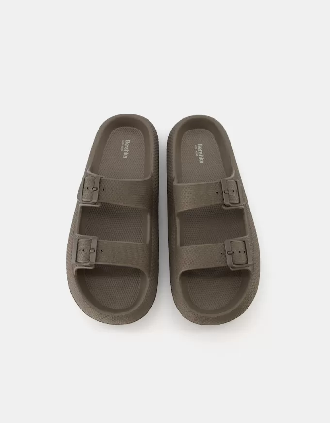 Men’s rubberized sandals with buckles Men’s rubberized sandals with buckles