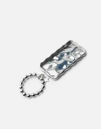 Metallic cell phone case with bracelet Metallic cell phone case with bracelet