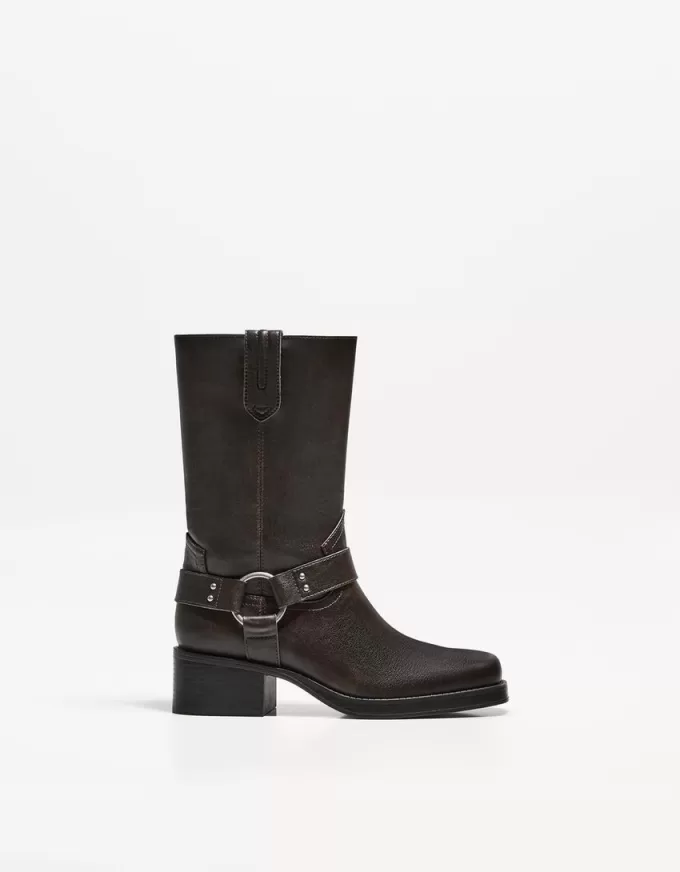 Mid-calf flat biker boots Mid-calf flat biker boots