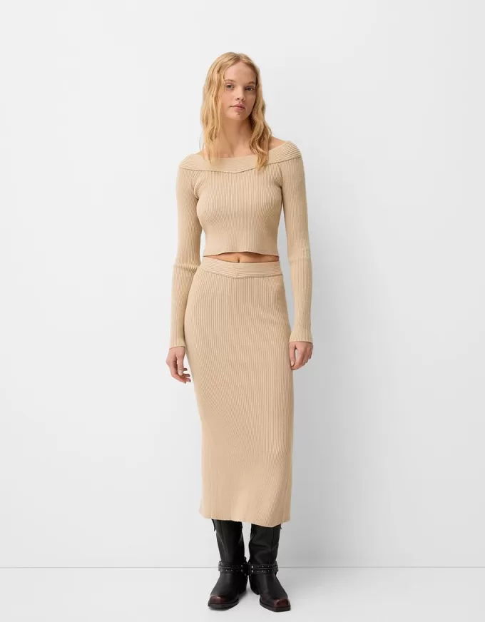 Midi skirt with a slit Midi skirt with a slit