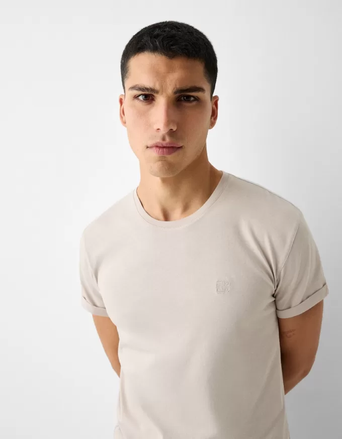 Muscle-fit short sleeve T-shirt Muscle-fit short sleeve T-shirt