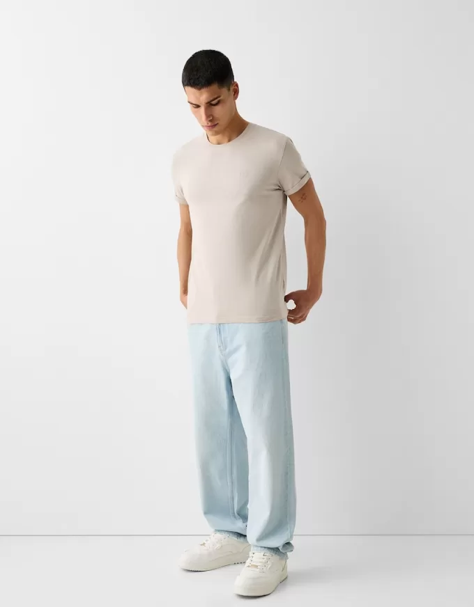 Muscle-fit short sleeve T-shirt Muscle-fit short sleeve T-shirt