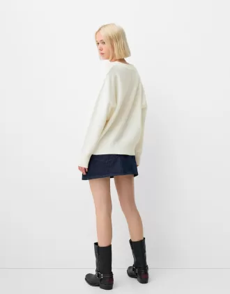Oversize V-neck sweater