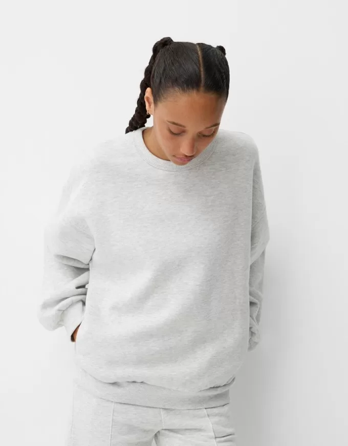 Oversize sweatshirt with side pockets Oversize sweatshirt with side pockets