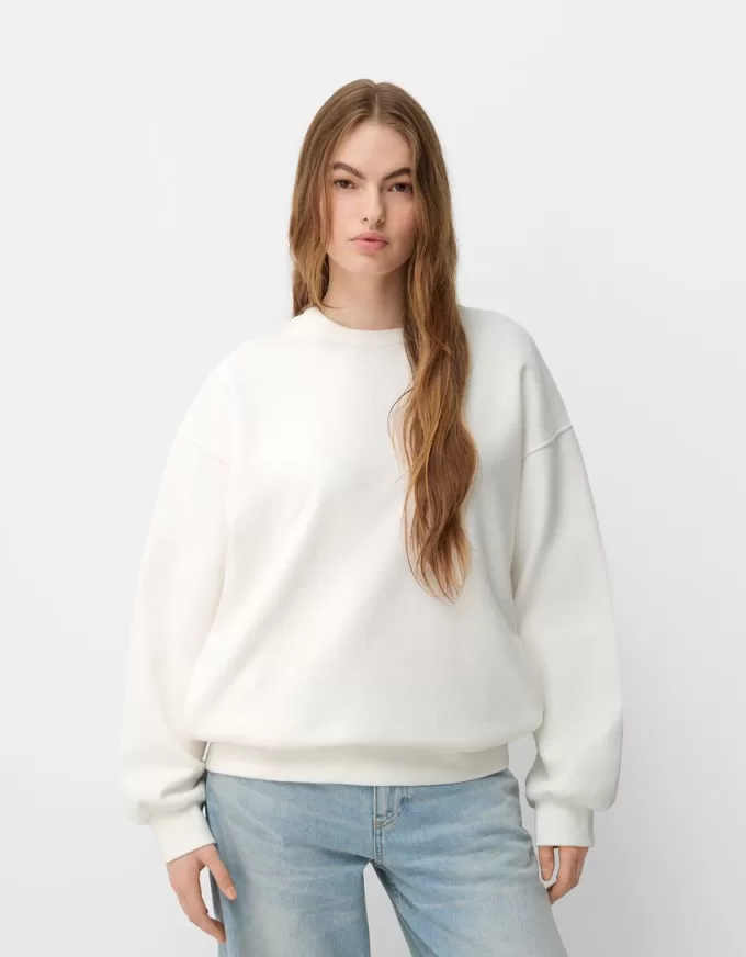Oversize sweatshirt with side pockets Oversize sweatshirt with side pockets
