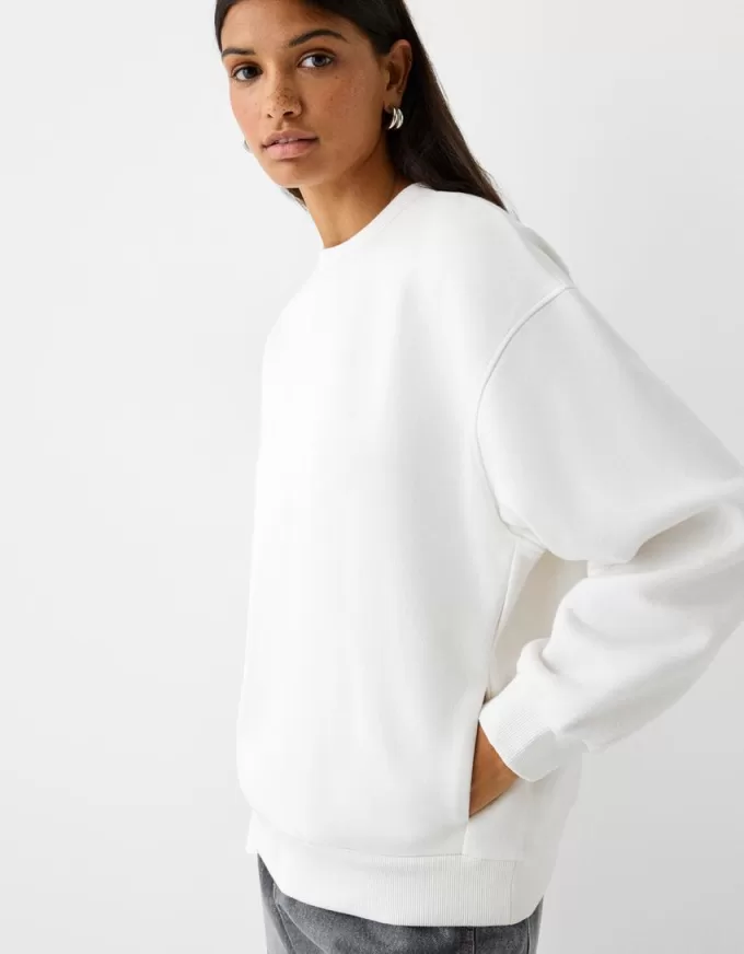Oversize sweatshirt with side pockets Oversize sweatshirt with side pockets
