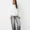 Oversize sweatshirt with side pockets Oversize sweatshirt with side pockets