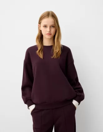 Oversize sweatshirt with side pockets