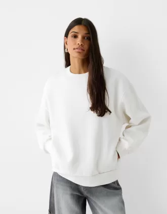 Oversize sweatshirt with side pockets