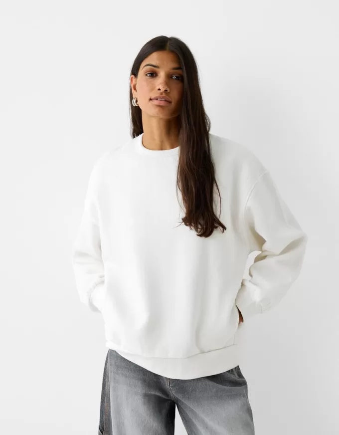 Oversize sweatshirt with side pockets Oversize sweatshirt with side pockets