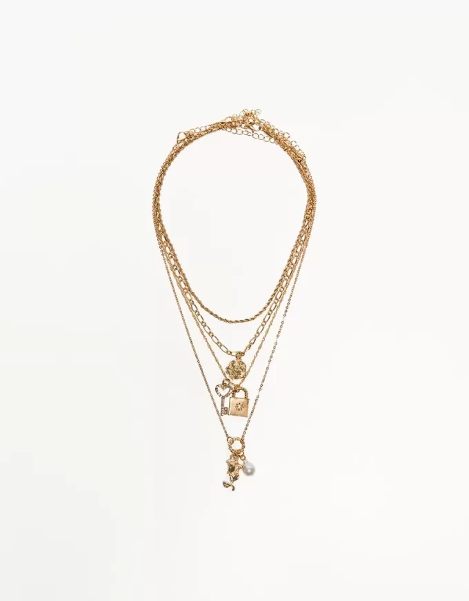 Pack of 4 pendant necklaces Pack of 4 pendant necklaces