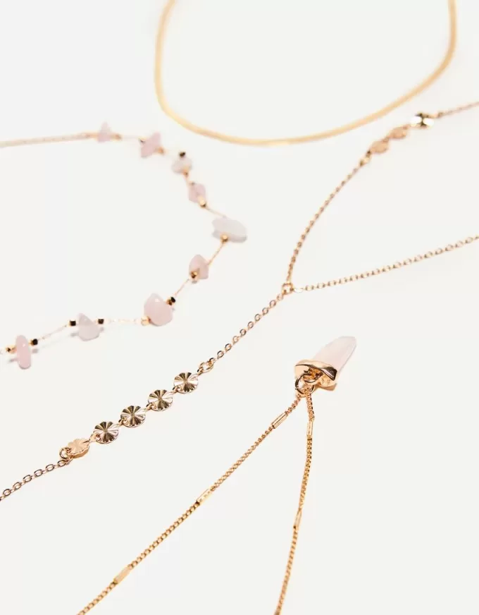 Pack of 4 pendant necklaces