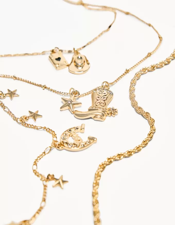 Pack of 4 pendant necklaces Pack of 4 pendant necklaces