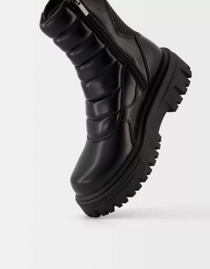 Platform ankle boots with buckles Platform ankle boots with buckles