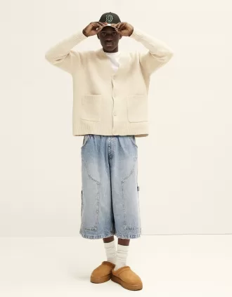 Platform clogs with faux fur lining