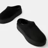 Platform clogs with faux fur lining Platform clogs with faux fur lining