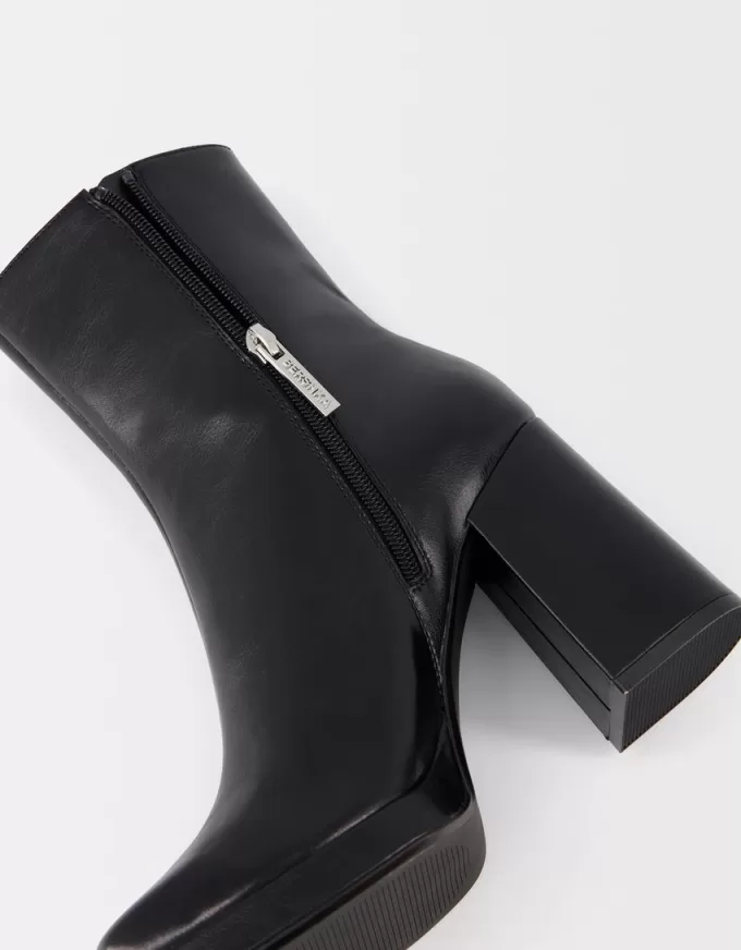 Platform high-heel ankle boots