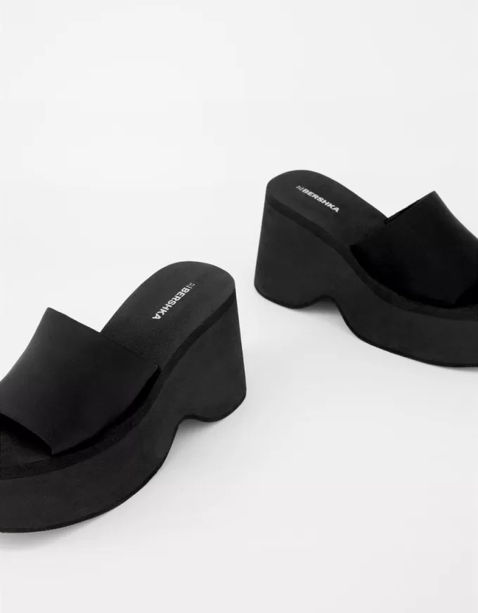 Platform mule sandals