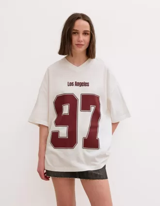 Printed short sleeve V-neck T-shirt