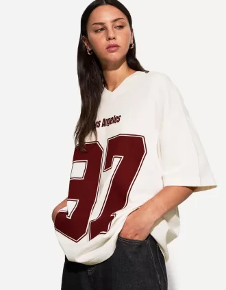 Printed short sleeve V neck T shirt 1 330x423 - Printed short sleeve V-neck T-shirt