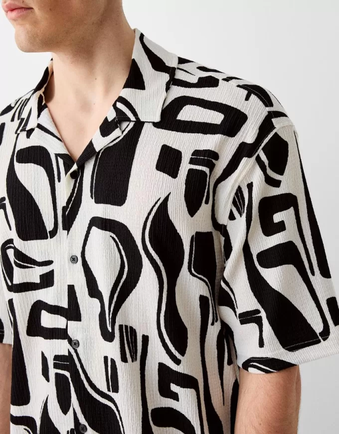 Printed short sleeve pleated shirt Printed short sleeve pleated shirt