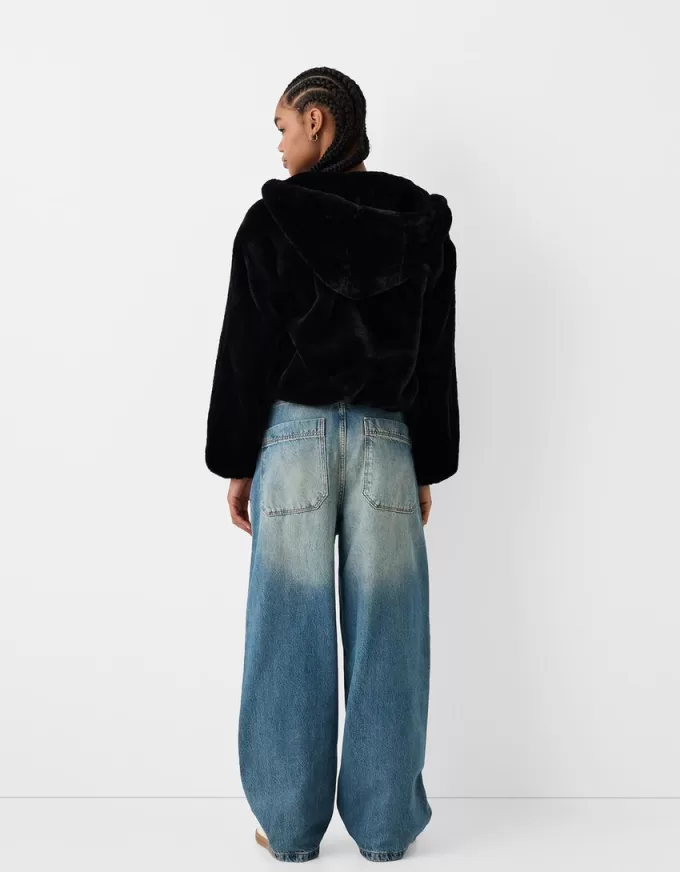 Quilted jacket with faux fur hood Quilted jacket with faux fur hood