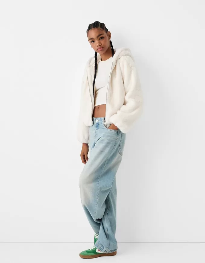 Quilted jacket with faux fur hood Quilted jacket with faux fur hood