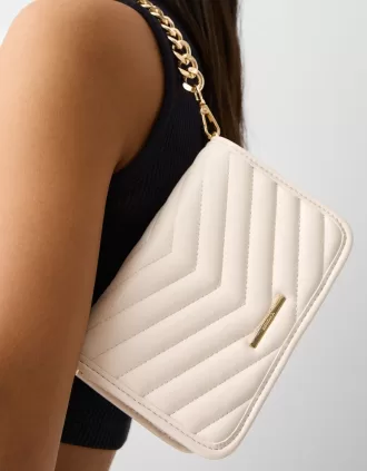 Quilted multi-way messenger bag with chain Quilted multi-way messenger bag with chain