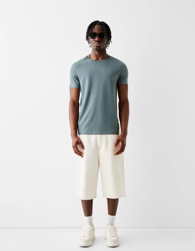 Regular-fit short sleeve T-shirt Regular-fit short sleeve T-shirt