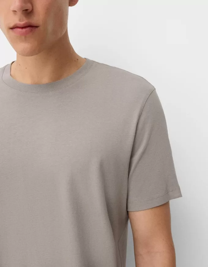 Regular-fit short sleeve T-shirt Regular-fit short sleeve T-shirt