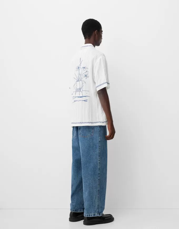 Relaxed fit embroidered short sleeve shirt Relaxed fit embroidered short sleeve shirt