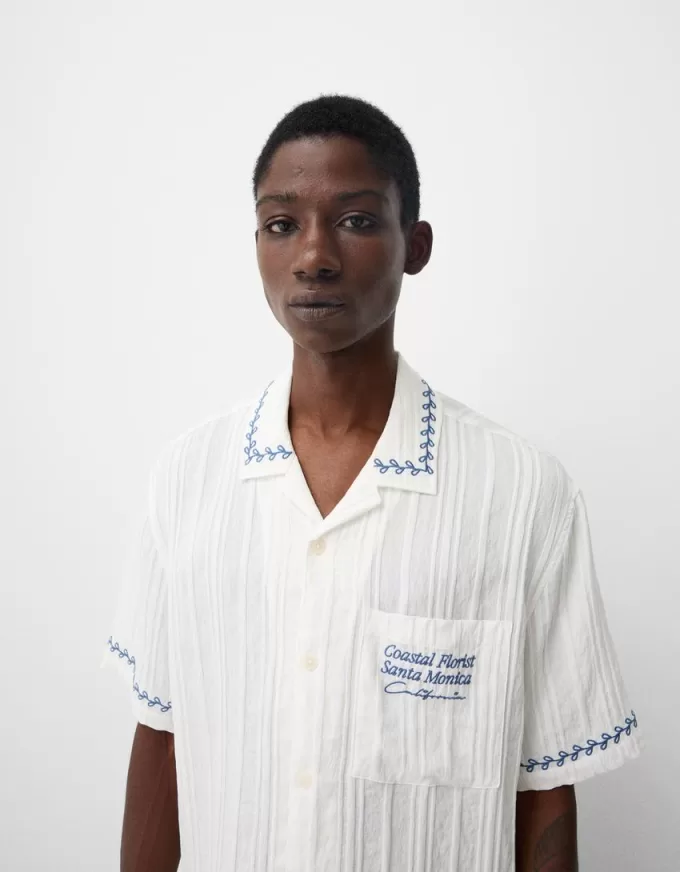 Relaxed fit embroidered short sleeve shirt Relaxed fit embroidered short sleeve shirt