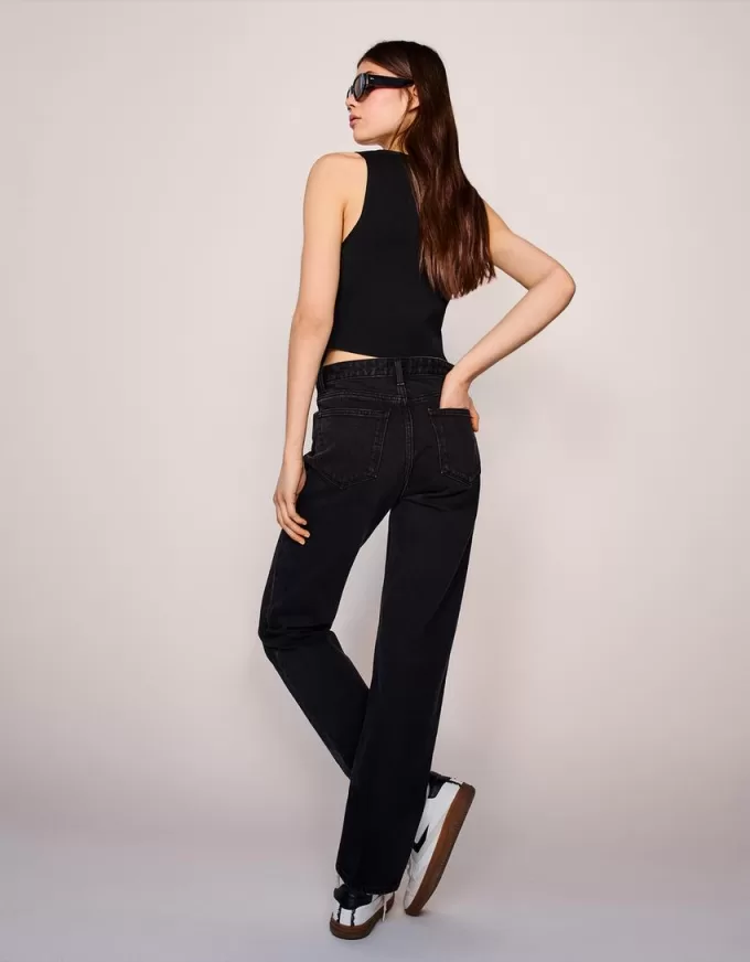 Relaxed fit high-rise mom jeans Relaxed fit high-rise mom jeans