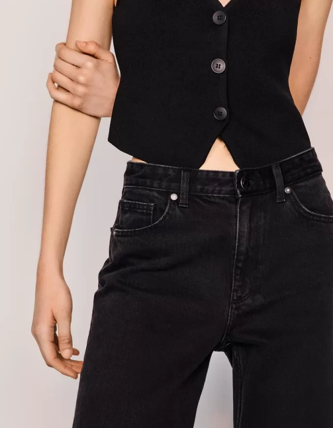 Relaxed fit high-rise mom jeans Relaxed fit high-rise mom jeans