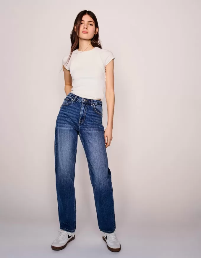 Relaxed fit high-rise mom jeans Relaxed fit high-rise mom jeans
