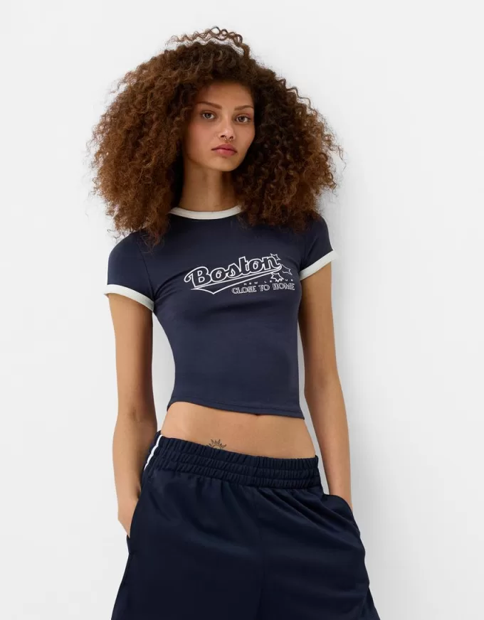 Retro shorts with side stripe