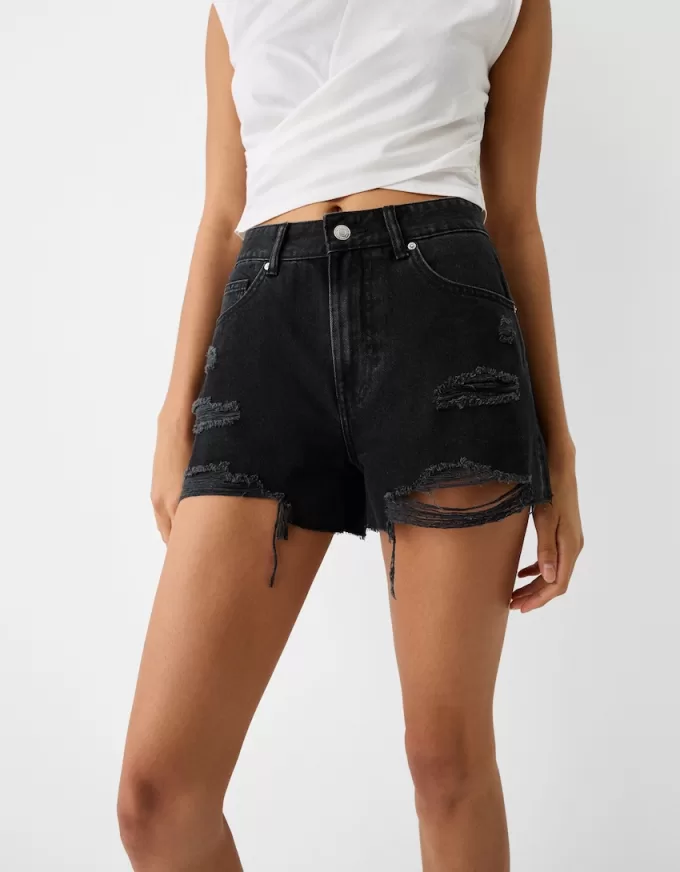 Ripped denim shorts Ripped denim shorts